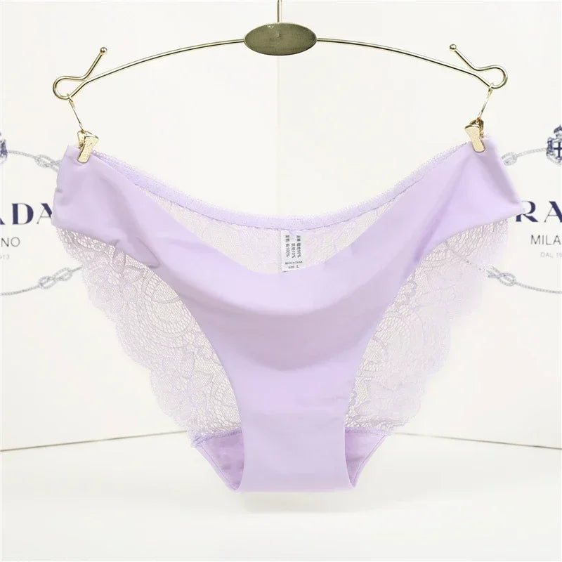 Women's Seamless Lace Briefs – Breathable Cotton Comfort (1 Pair)