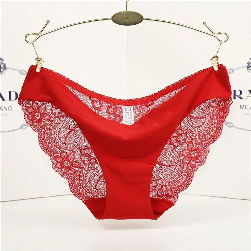 Women's Seamless Lace Briefs – Breathable Cotton Comfort (1 Pair)