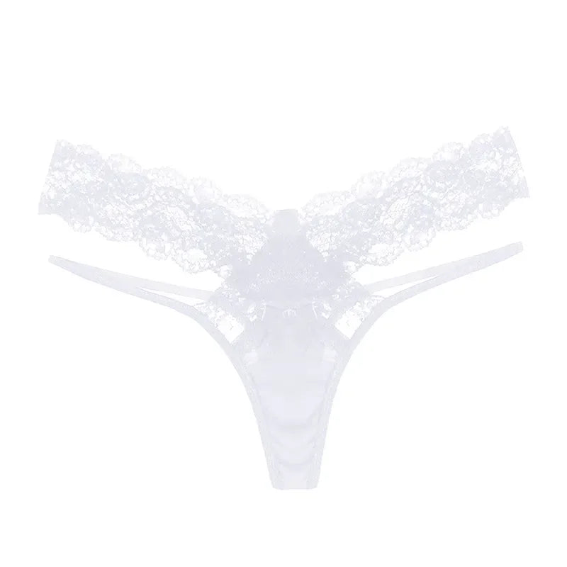 Plus Size Floral Lace Briefs – Breathable Comfort & Feminine Style