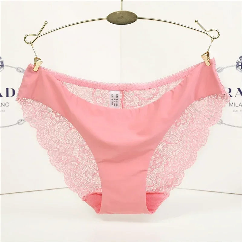 Women's Seamless Lace Briefs – Breathable Cotton Comfort (1 Pair)