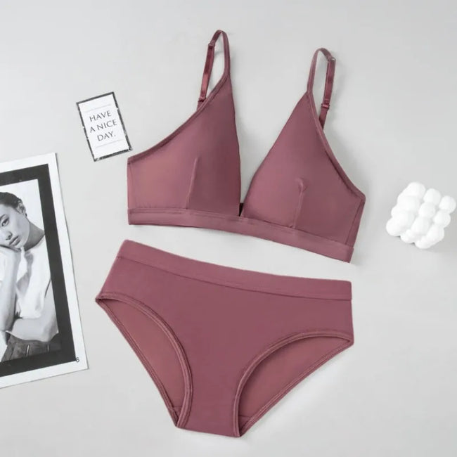 Women Seamless Bra and Panties Set Low Waist Ice Silk Briefs Non-Wire Bra Sexy Lingerie Female Push up Bra Comfort Underwear Set